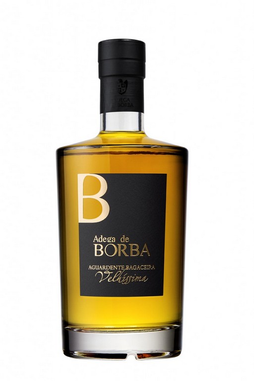 Aguardente Velha Adega de Borba